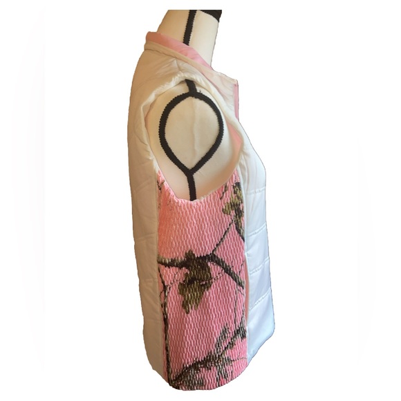 NEW Northcrest Realtree White & Pink Camouflage Lightweight Vest Womens Small - Picture 2 of 9